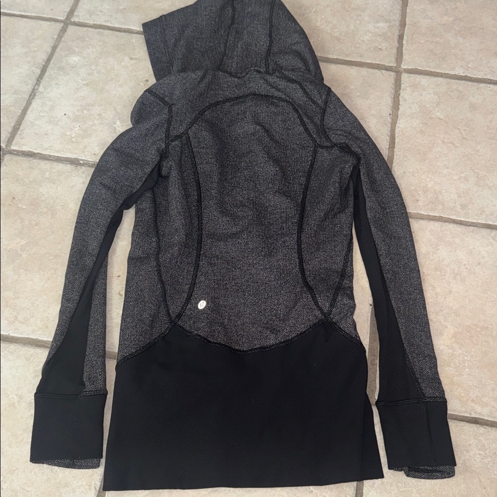 Lululemon daily practice jacket - Picture 3 of 3